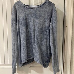Girls youth L long sleeve split back shirt